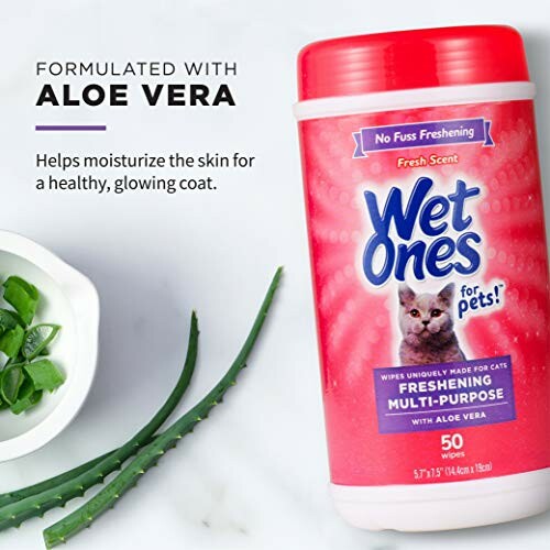 Wet Ones for pets with aloe vera for cats, freshening wipes container.
